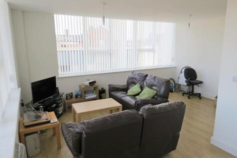 Lounge/Dining