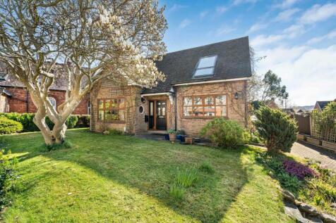 Hillrise, School Hill, Newnham