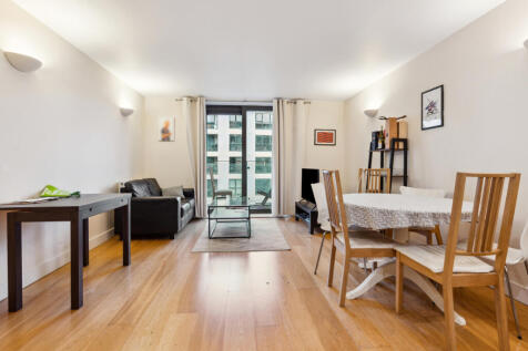 A well sized two double bedroom, two bathroom apartment in this highly regarded modern development boasting 24 hour concierge, gym with sauna & steam.