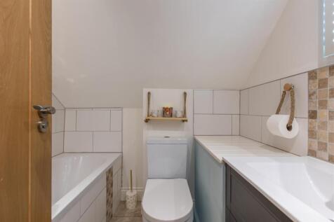 Brook Lane 31 Bathroom-2.jpg