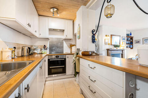 14 Kitchen