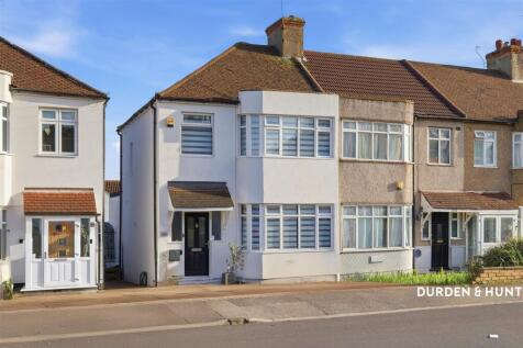 Roding Lane North