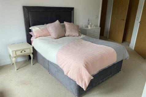 Picture 3 Main Bedroom.jpg