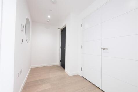 RENTAL SHOW FLAT