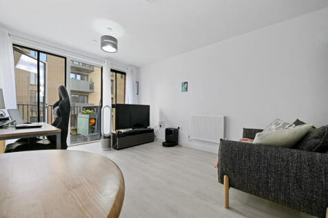1 bed flat for sale Serin Apartments, London NW9