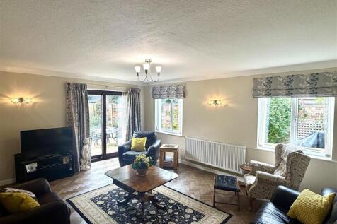Sitting room.JPEG