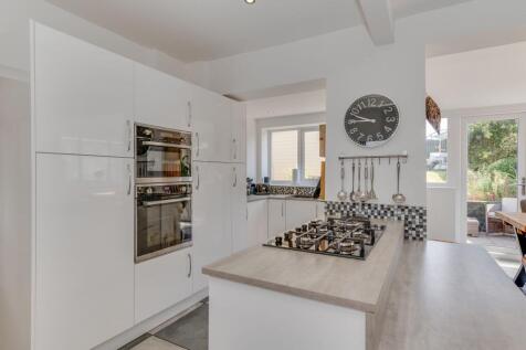 KITCHEN/DINER AND LOUNGE
