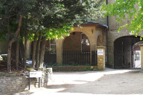 1 Bedroom House in SO17 2EW