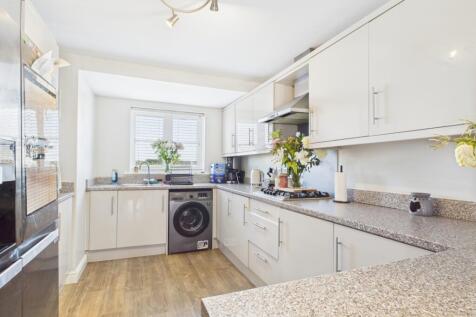 CAM02313G0-PR0081-STILL001