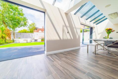 Award-winning Media team on EVERY Listing_3