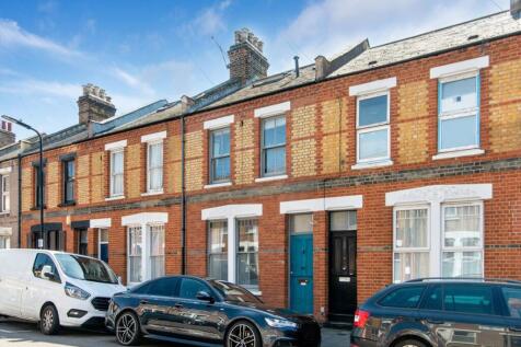 A 1,350sq ft townhouse on Beck Road. This stunning terrace property benefits from a private garden as well as private first floor terrace, two bathrooms, double reception and elongated kitchen/dining