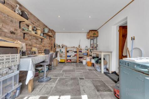 Coach House - Art Studio