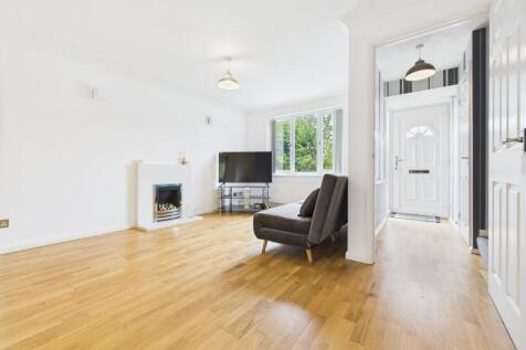 Entrance Hallway through toLounge/Dining Room