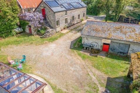 Views of Barn Conversion and stone barn
