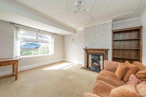 KITCHEN, DINER AND LIVING ROOM