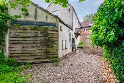38 Browns Lane-9.jpg