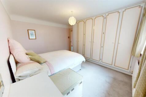 Longwood Close Bedroom