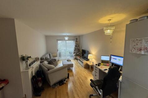 LOUNGE 1 679 MORELLO.jpeg