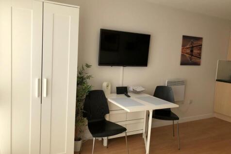 Table & Chairs