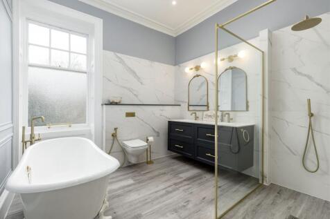 6 bed, 5 bath Detached in Edinburgh - Photo 16