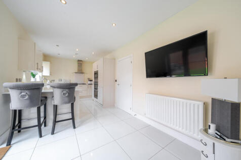 1328016-14-6895e2...