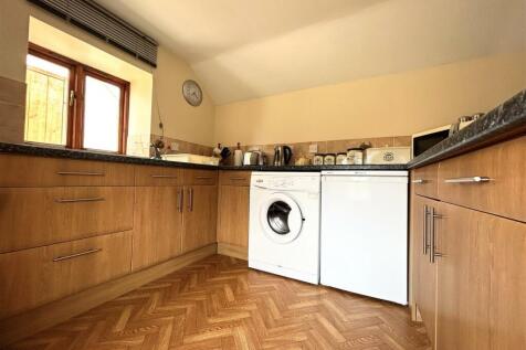 HOLIDAY COTTAGE KITCHEN