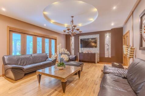 7 bed, 6 bath Detached Villa in Glasgow - Photo 10