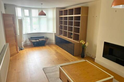 Holyhead Road, Coundon - Lounge