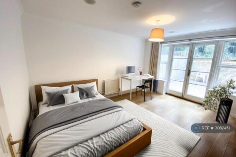 6 Bedroom Terraced in CO2 8HQ