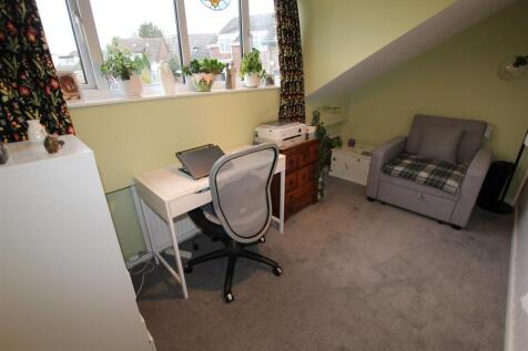 Bedroom 3 / Study