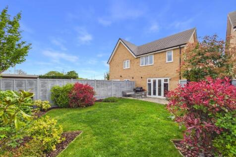 Garden- Mark Stephens EweMove Newmarket and Soham