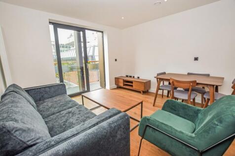 DEPOSIT FREE OPTION AVAILABLE | AVAILABLE 24TH AUGUST | FULLY FURNSIHED | SECURE ALLOCATED PARKING | BILLS PACKAGE AVAILABLE FOR STUDENTS AT ADDITIONAL COST Manhattan Building is situated just off New