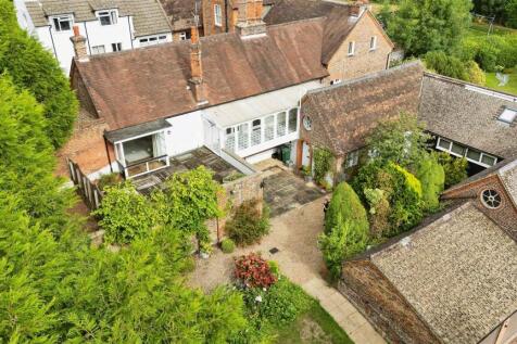 Lifestyle Feature Shot