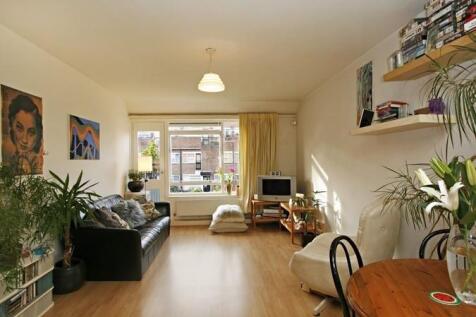 A bright and spacious one double bedroom apartment set on the first floor of this low rise development. Located minutes from Kings Cross.
