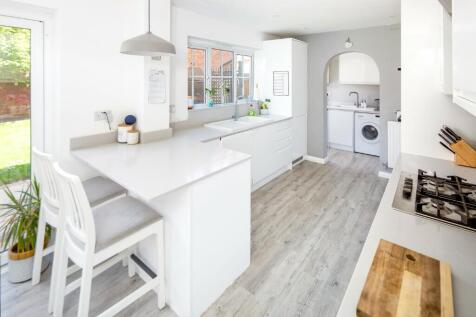 Kitchen-Dine-Brkfast