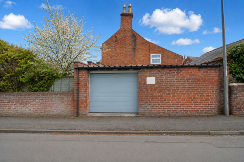 Double Garage/Workshop