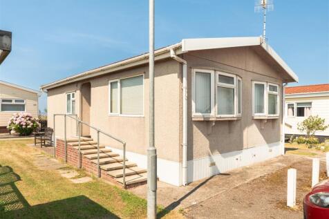 556 West Shore Park (13 of 13).jpg