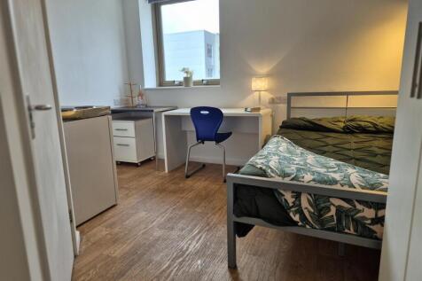 Flat in BH1 3BT