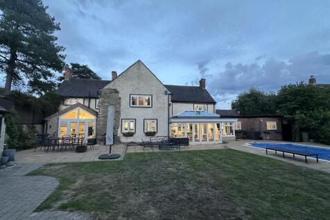 Main Street, Normanton Le Heath