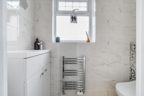 1343927-9-68a5f26...