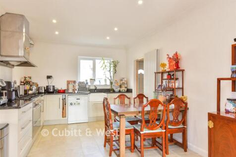 Kitchen/ Breakfast Room