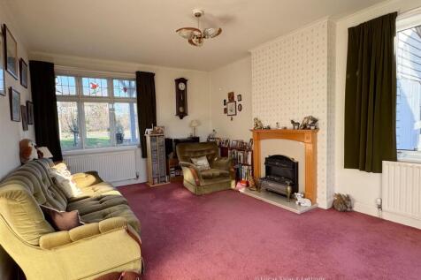 86 Harborough Rd Desborough-2.jpg