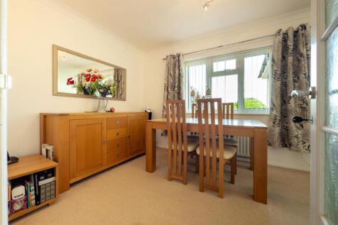 Sitting Room/Dining Room