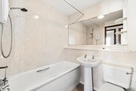 Bathroom.jpg