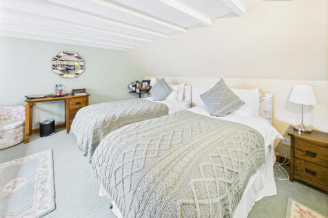 CAM03185G0-PR0113-STILL001