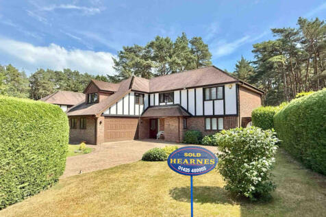 5 bedroom detached executive home