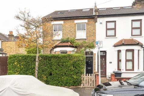 Albert Road, E18