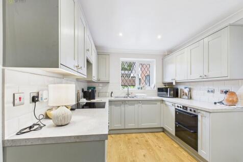 CAM03830G0-PR0231...