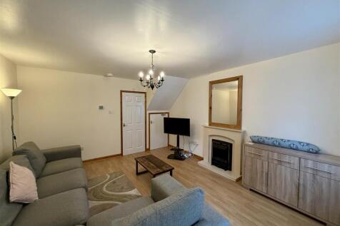 2 Bedroom House in LL57 2EB