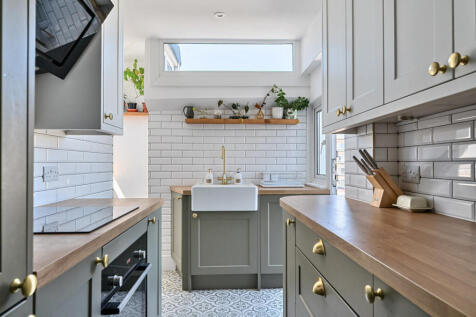 1320852-3-6870fa4...